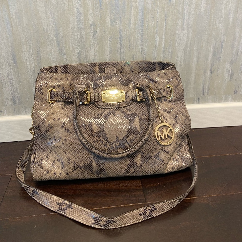 Michael Kors Snakeskin Leather bag.